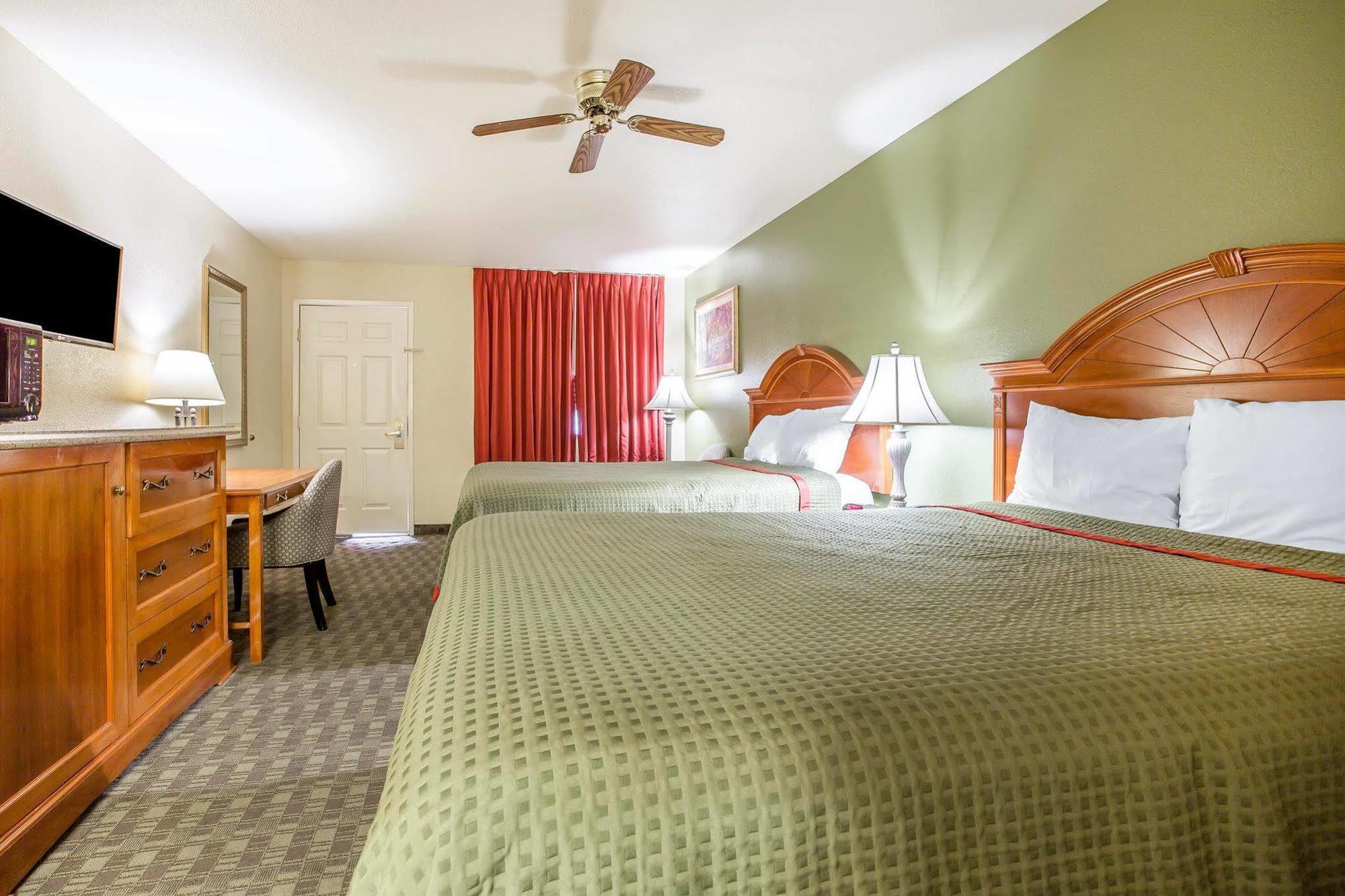 Rodeway Inn Delano Dış mekan fotoğraf