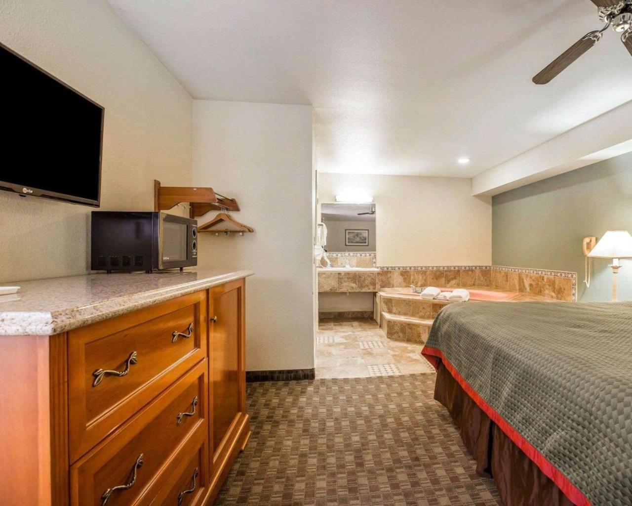 Rodeway Inn Delano Dış mekan fotoğraf