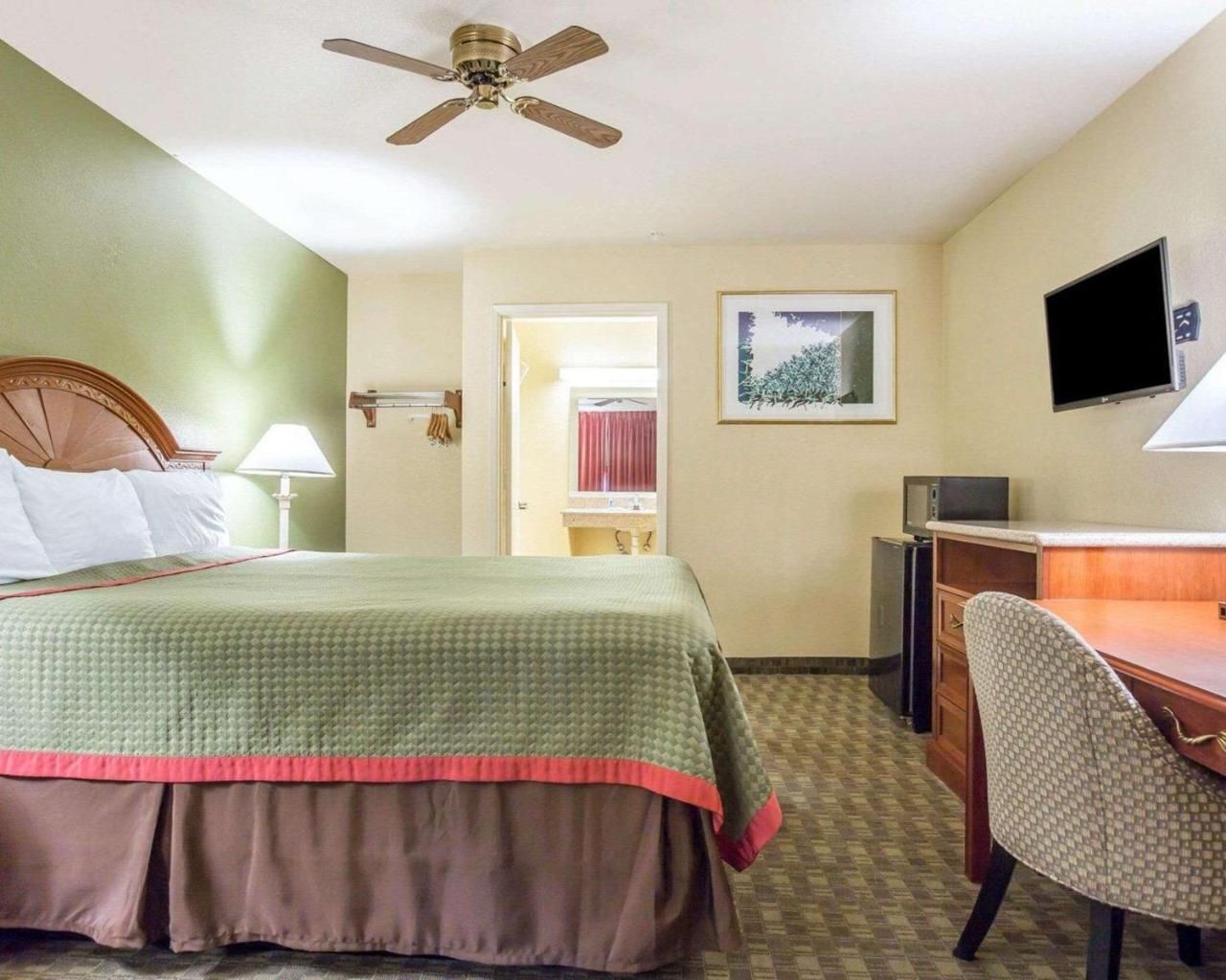 Rodeway Inn Delano Dış mekan fotoğraf